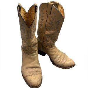 Mens Justin Boots 11D, perfectly broken in 🤠
